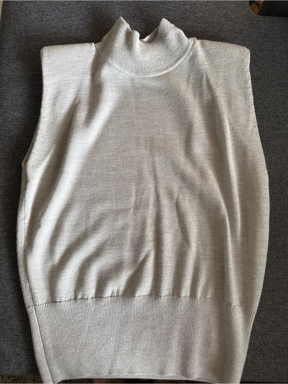 Sleeveless Turtleneck Knit Top in Light gray